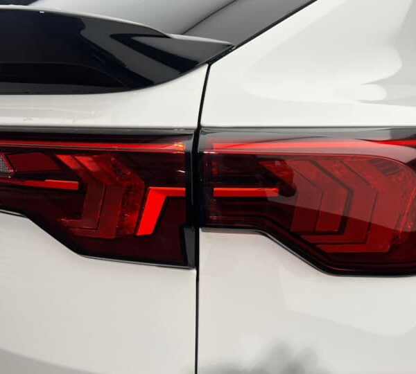 BMW iX2 M Sport Pro + £2k Cash or £30,000 Cash alt - Image 13