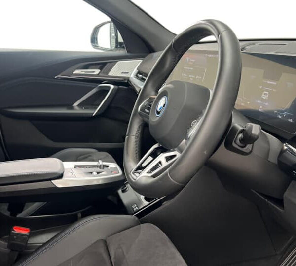 BMW iX2 M Sport Pro + £2k Cash or £30,000 Cash alt - Image 16
